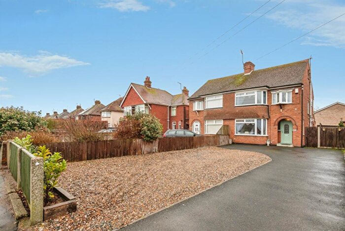 3 Bedroom Semi Detached House For Sale In Caister Road, Great Yarmouth, NR30