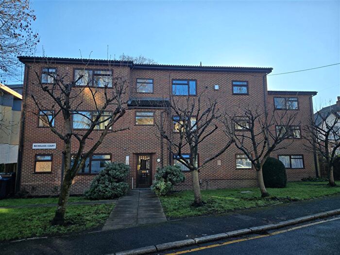 1 Bedroom Flat For Sale In Dale Road, Purley, CR8