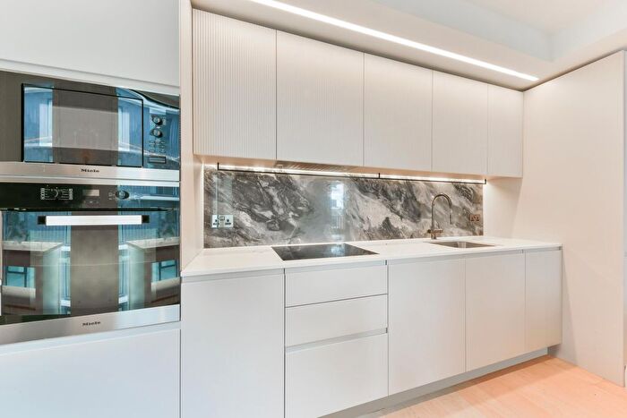 2 Bedroom Flat To Rent In Belvedere Road, White City, London, W12