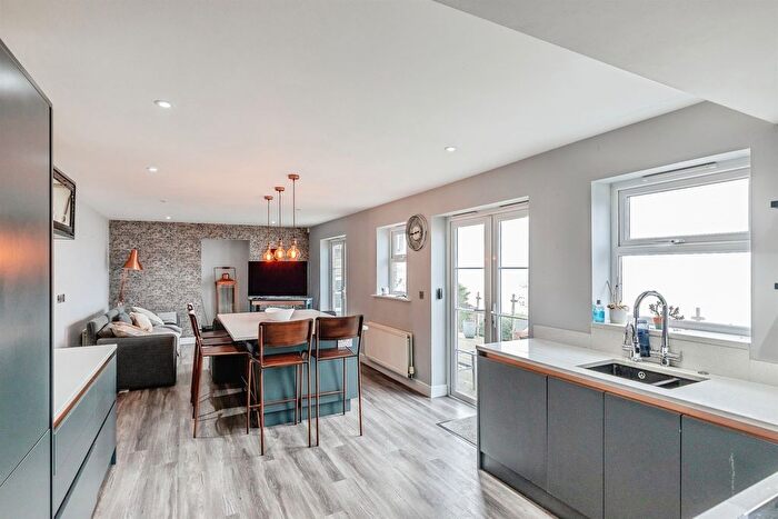 4 Bedroom Detached House For Sale In Charlcombe Rise, Portishead, Bristol, BS20