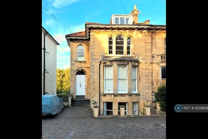 2 Bedroom Flat To Rent In Redland, Bristol, BS6