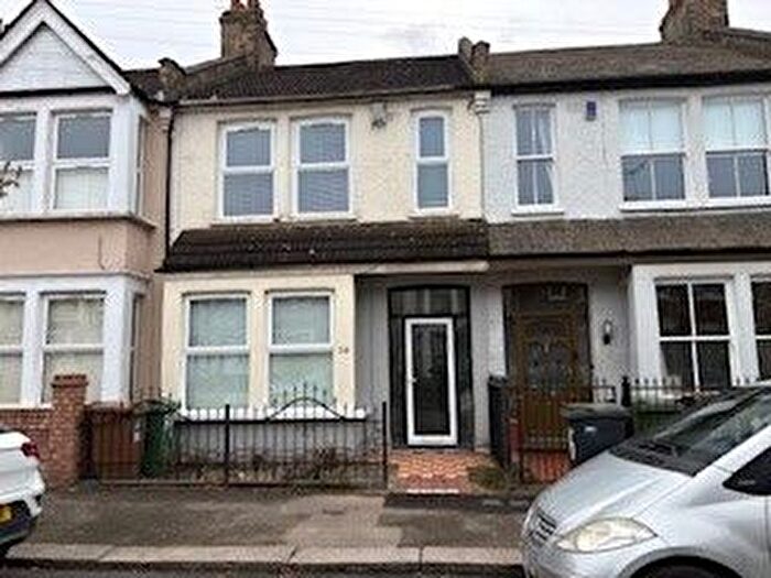 3 Bedroom Terraced House To Rent In Leonard Road, Chingford, E4