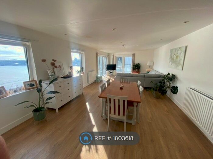 2 Bedroom Flat To Rent In Centenary Plaza, Southampton, SO19