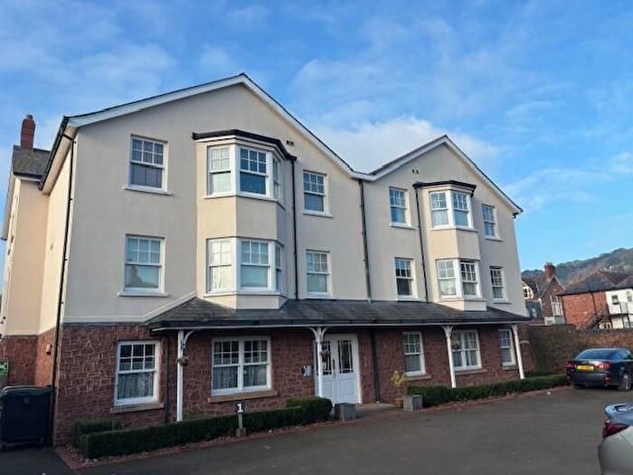 2 Bedroom Flat To Rent In Tregonwell Road, Minehead, TA24