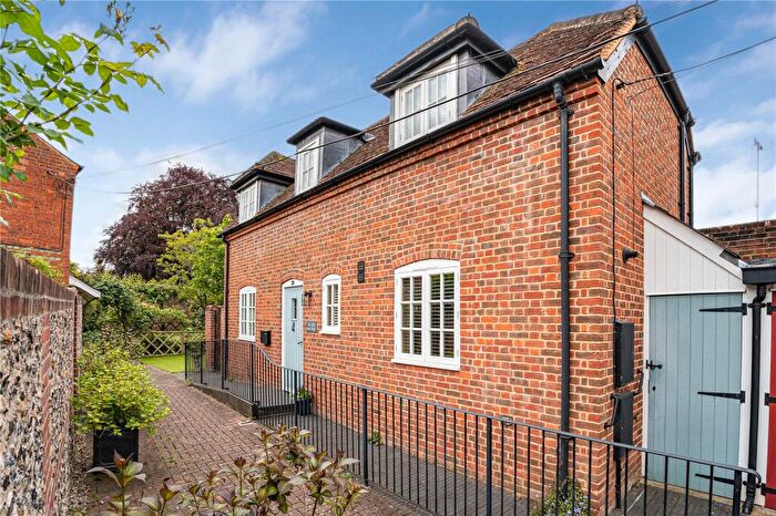2 Bedroom Detached House For Sale In New Street, Henley-on-Thames, RG9