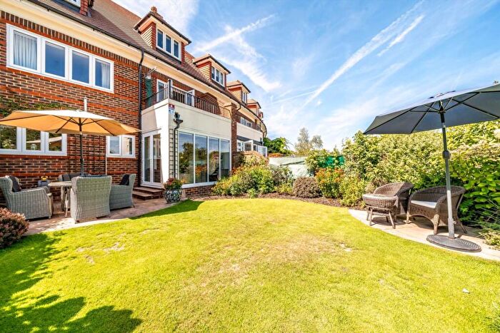 4 Bedroom Terraced House For Sale In St Nicholas Crescent, Woking, GU22