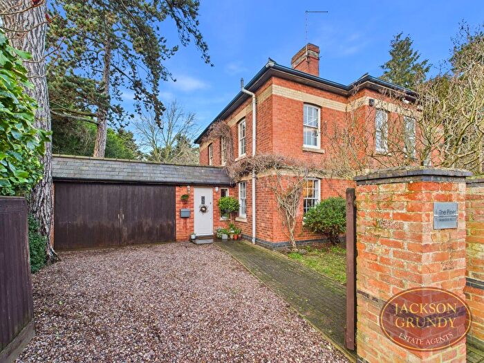 3 Bedroom Semi-Detached House For Sale In Weedon Road, Duston, NN5