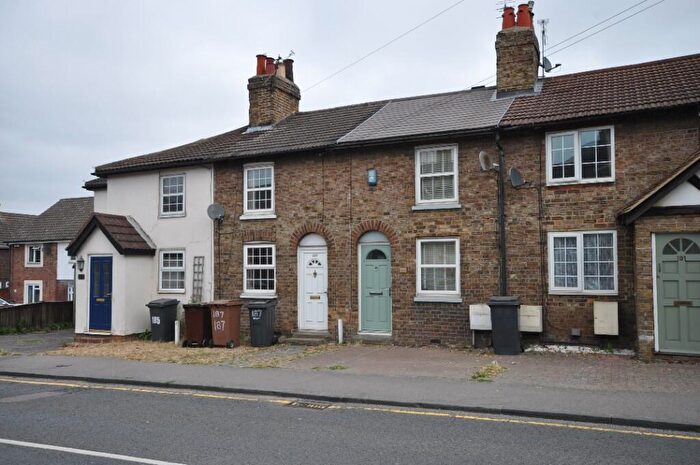 2 Bedroom Cottage To Rent In Baddow Road, Chelmsford, Essex, CM2