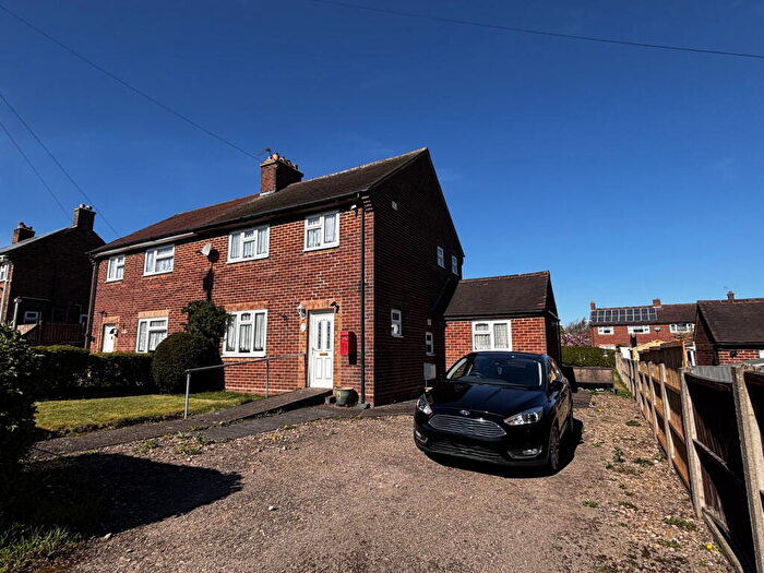 3 Bedroom Semi Detached House For Sale In Cedar Grove, Linton, Swadlincote, DE12