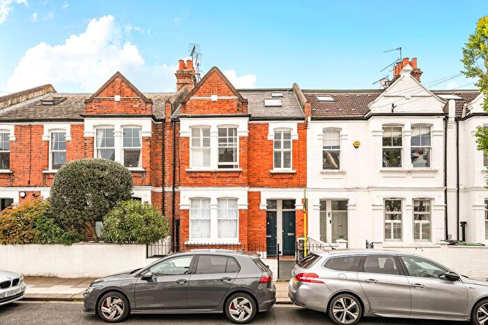 2 Bedroom Flat For Sale In Wardo Avenue, Fulham, London, SW6