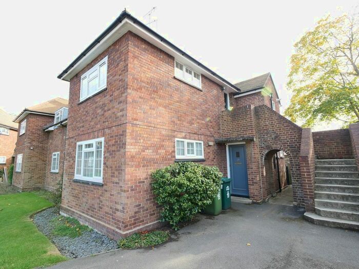 2 Bedroom Maisonette To Rent In Elmcroft Drive, Ashford, TW15