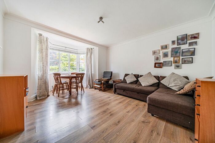 2 Bedroom Flat For Sale In Anerley Road, London, SE20