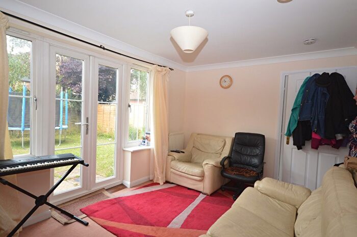 2 Bedroom Detached House To Rent In Waight Close, Salisbury Garden Village, Hatfield, AL10