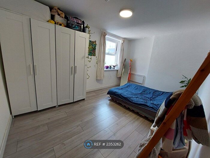 2 Bedroom Flat To Rent In Richmond Road, Cardiff, CF24