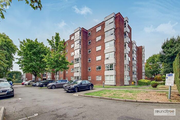 2 Bedroom Flat To Rent In Raffles House, Brampton Grove, Hendon, NW4