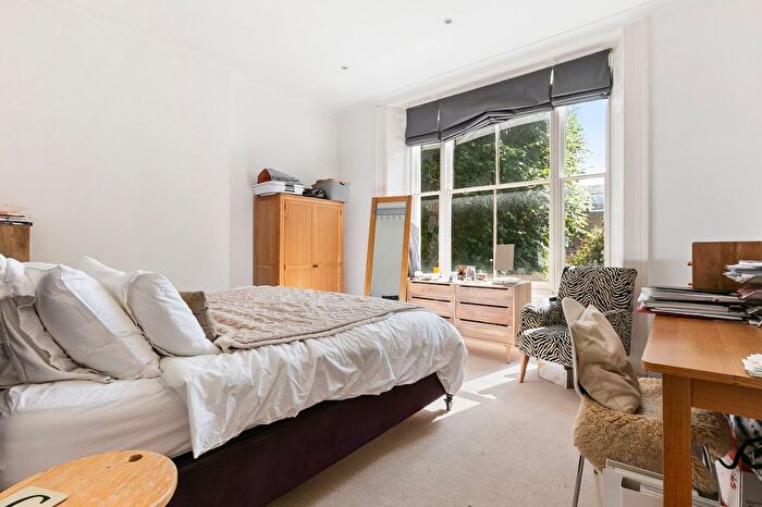 2 Bedroom Flat To Rent In Mount Ararat Road, Richmond, TW10