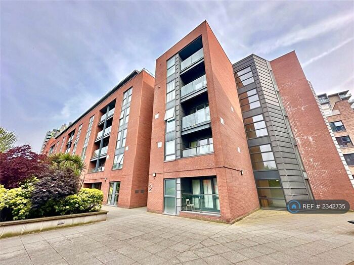 2 Bedroom Flat To Rent In Quebec Building, Salford, M3