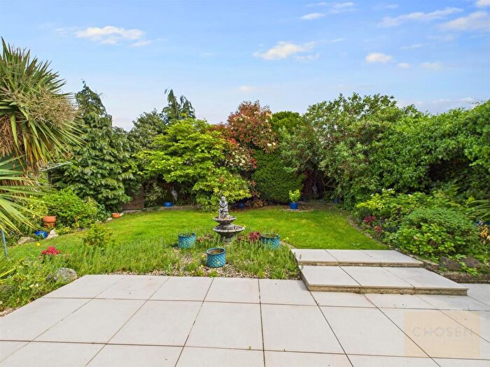 2 Bedroom Detached Bungalow For Sale In Kingscote Close, Gloucester, GL3