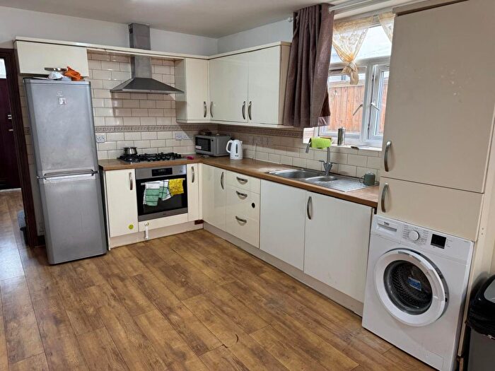 4 Bedroom Terraced House To Rent In Bensham Lane, Thornton Heath, CR7