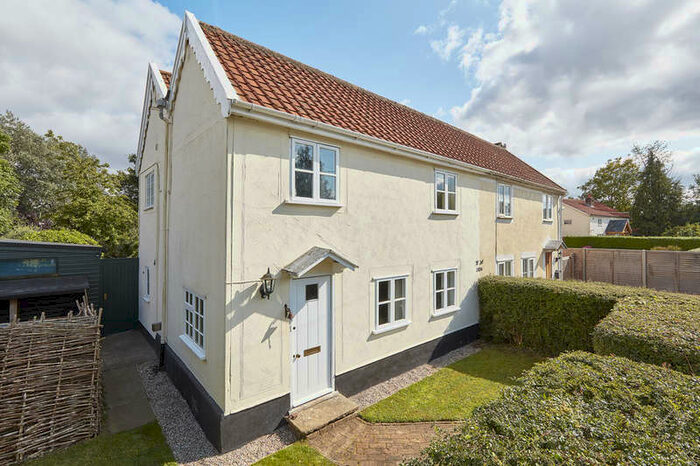 3 Bedroom Semi-Detached House For Sale In Cockfield, Bury St Edmunds, IP30