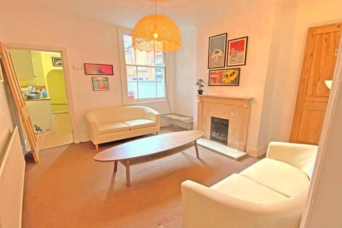 3 Bedroom Barn Conversion To Rent In Montague Road, Leicester, LE2