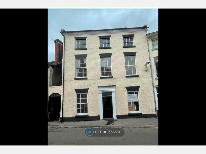 1 Bedroom Flat To Rent In High Street, Wem, SY4