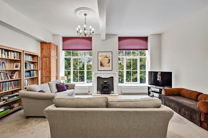 2 Bedroom Apartment For Sale In Litton Mill, Buxton, SK17