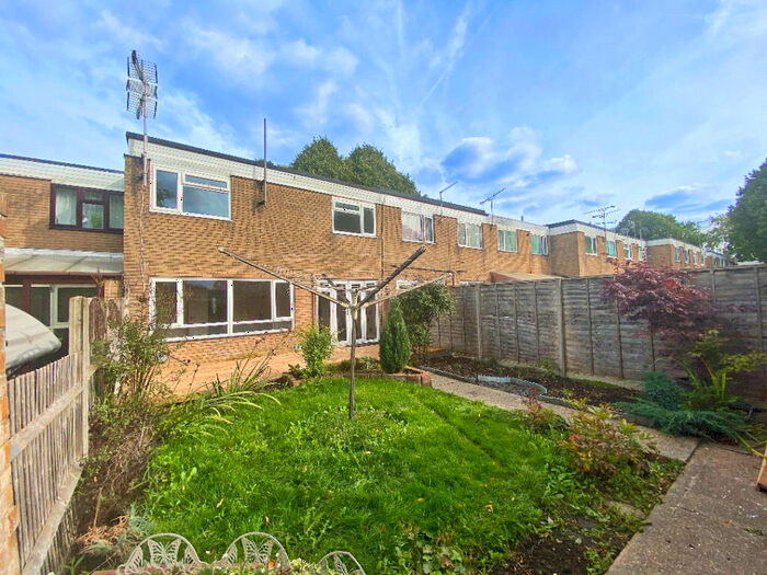 3 Bedroom Terraced House To Rent In Caswell Close, Farnborough, GU14