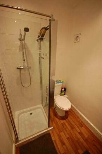 6 Bedroom Private Halls To Rent In Larches Road, Durham, DH1