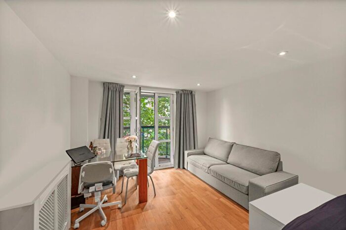 1 Bedroom Apartment To Rent In Old Marylebone Road, Marylebone, London, NW1