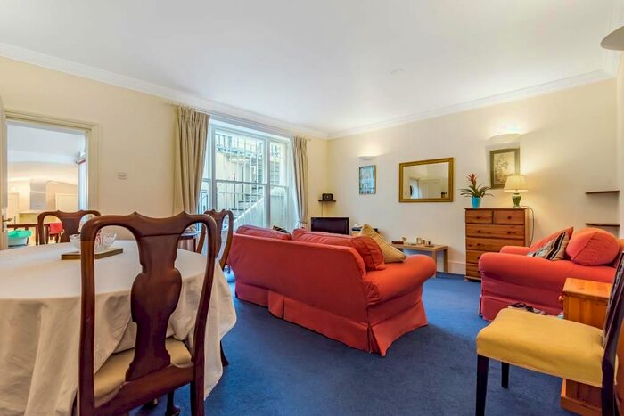 2 Bedroom Flat To Rent In Clanricarde Gardens, Notting Hill, W2