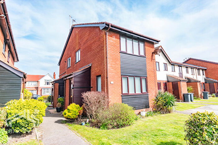 1 Bedroom Mews To Rent In St Davids Grove, Lytham St Annes, Lancashire, FY8