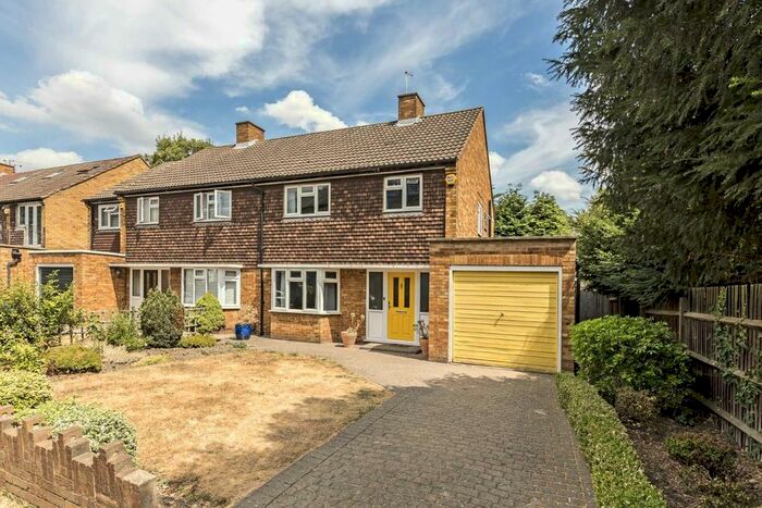 3 Bedroom Property To Rent In Uxbridge Road, Hampton Hill, Hampton, TW12