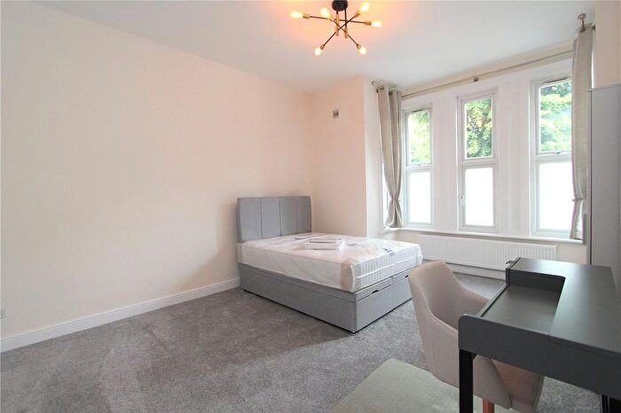 Studio To Rent In Leopold Road, London, Uk, W5