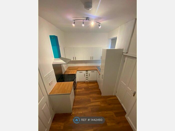 3 Bedroom Terraced House To Rent In Newline, Bacup, OL13