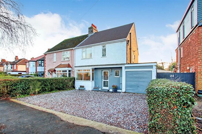 3 Bedroom Semi Detached House For Sale In Roseford Road, Cambridge, CB4