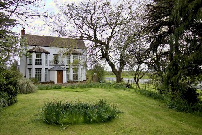 6 Bedroom Detached House For Sale In London Road, Louth, LN11