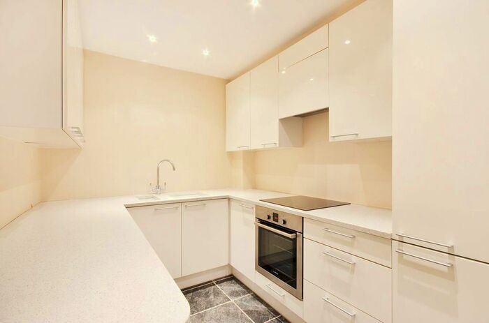 2 Bedroom Mews To Rent In Groom Place, Belgravia, London, SW1X