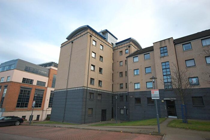 2 Bedroom Flat To Rent In Riverside Drive, City Centre, Aberdeen, AB11