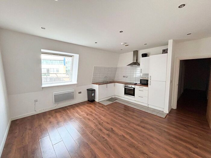 2 Bedroom Flat To Rent In , Threadneedle House, Alcester Street, Redditch, B98