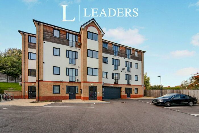 1 Bedroom Flat To Rent In Mulberry Close, Luton, LU1