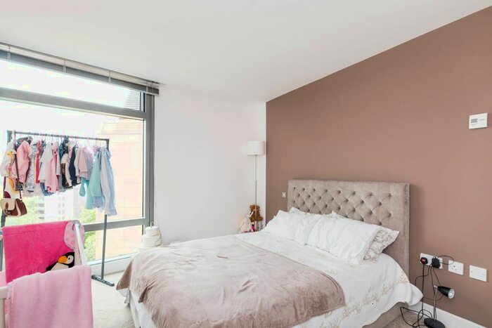 1 Bedroom Flat To Rent In Albert Embankment, Vauxhall, London, SE1