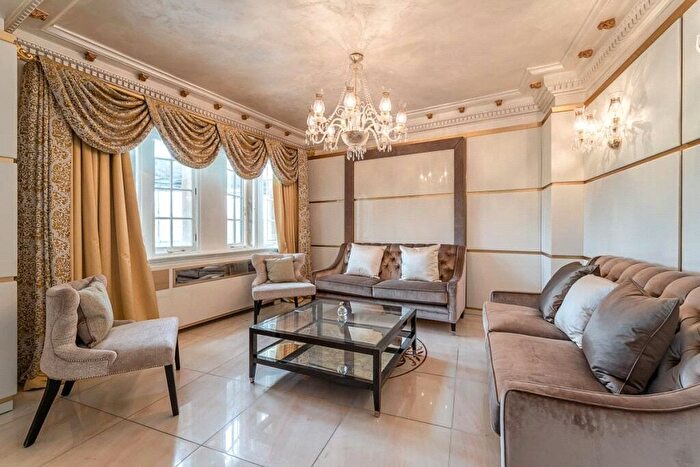 3 Bedroom Flat To Rent In Parkside, Knightsbridge, London, SW1X