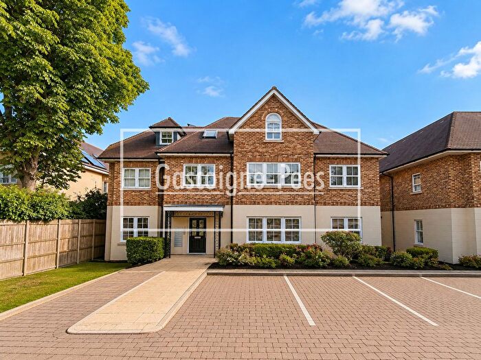 2 Bedroom Flat To Rent In Sheerwater Road, Addlestone, KT15