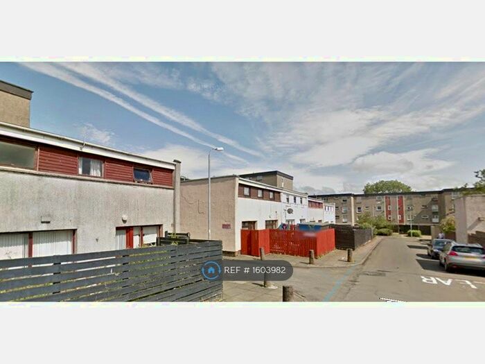 3 Bedroom Flat To Rent In Glenhove Road, Cumbernauld, Glasgow, G67