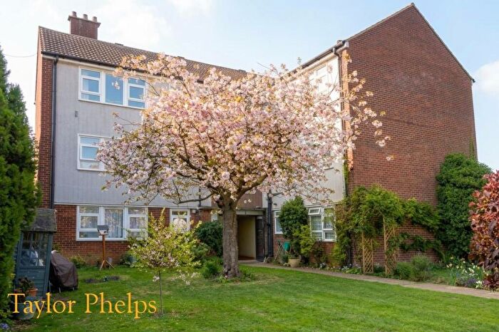 2 Bedroom Apartment For Sale In Cromwell Road, Ware - Year Lease, SG12