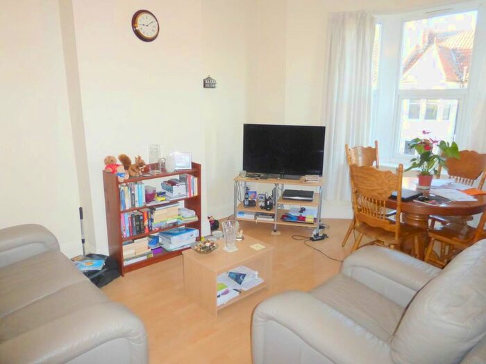 2 Bedroom Flat To Rent In Winchester Road, Brislington, Bristol BS4