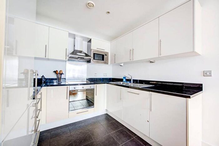 2 Bedroom Flat To Rent In Drayton Park, Highbury, N5