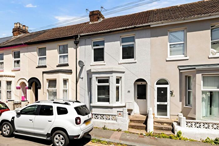 2 Bedroom Terraced House For Sale In Oswald Road, Dover, CT17