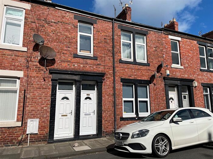 2 Bedroom Flat For Sale In Oxford Street, South Shields, NE33